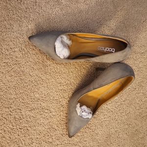 boohoo size 6 grey high heels